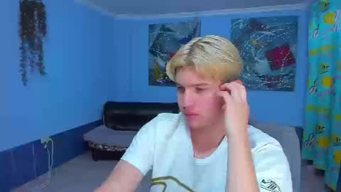 Snapshot of patrik027 chatting on October 2025 06:30:01 PM .... online show from October 2025 06:30:01 PM