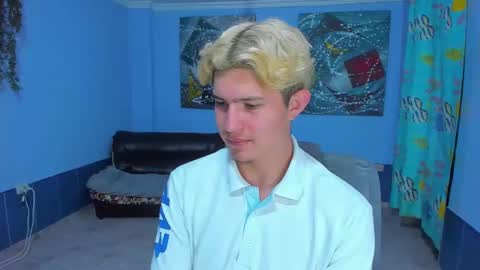 Snapshot of patrik027 chatting on October 2025 06:28:02 PM .... online show from October 2025 06:28:02 PM