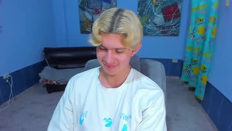 Snapshot of patrik027 chatting on November 2025 08:09:01 PM .... online show from November 2025 08:09:01 PM