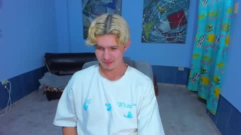 Snapshot of patrik027 chatting on November 2025 08:15:02 AM .... online show from November 2025 08:15:02 AM