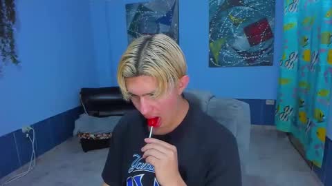 Snapshot of patrik027 chatting on November 2025 03:16:02 AM .... online show from November 2025 03:16:02 AM