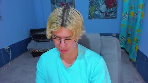 Snapshot of patrik027 chatting on November 2025 09:20:02 AM .... online show from November 2025 09:20:02 AM