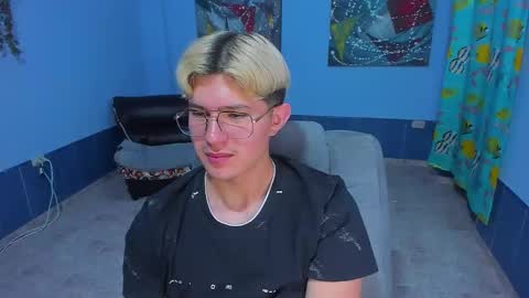 Snapshot of patrik027 chatting on November 2025 07:06:01 PM .... online show from November 2025 07:06:01 PM