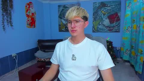 Snapshot of patrik027 chatting on December 2025 07:20:02 PM .... online show from December 2025 07:20:02 PM