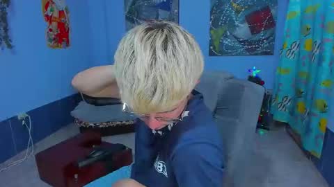 Snapshot of patrik027 chatting on December 2025 07:34:02 PM .... online show from December 2025 07:34:02 PM