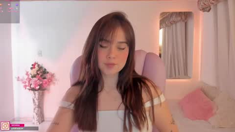 Sofa online show from February 2025 04:07:01 AM