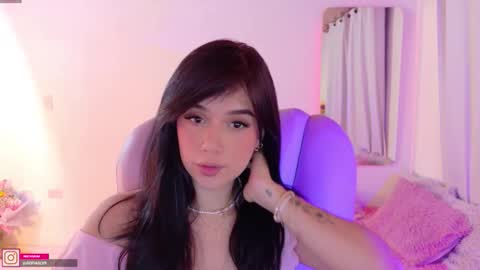 Sofa online show from September 2025 04:34:02 AM