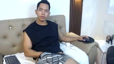 Snapshot of paul_cros chatting on June 2026 11:25:01 AM paul_cros online show from June 2026 11:25:01 AM