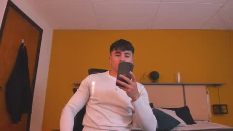 Snapshot of paul_evanss chatting on December 2024 01:21:01 PM Paul online show from December 2024 01:21:01 PM