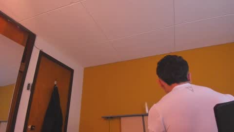 Snapshot of paul_evanss chatting on December 2024 01:09:02 PM Paul online show from December 2024 01:09:02 PM