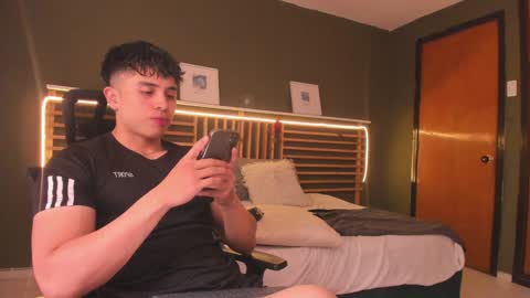 Snapshot of paul_evanss chatting on January 2025 05:33:02 PM Paul online show from January 2025 05:33:02 PM