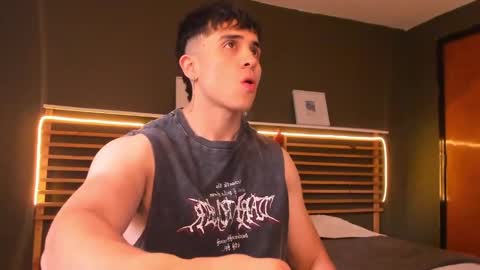 Snapshot of paul_evanss chatting on January 2025 03:08:02 PM Paul online show from January 2025 03:08:02 PM