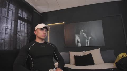 Snapshot of paul_evanss chatting on February 2025 03:23:02 PM Paul online show from February 2025 03:23:02 PM