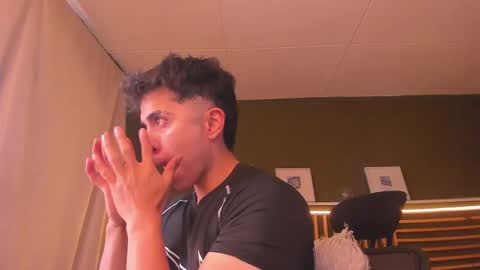 Snapshot of paul_evanss chatting on March 2025 12:28:01 PM Paul online show from March 2025 12:28:01 PM