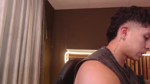 Snapshot of paul_evanss chatting on October 2025 01:21:02 PM Paul online show from October 2025 01:21:02 PM