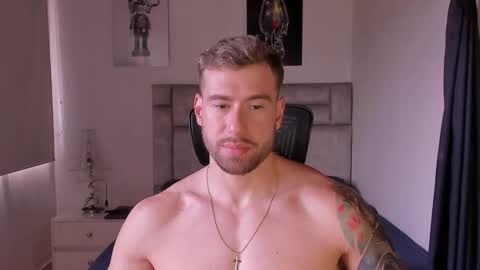 PAUL ROGER online show from October 2025 05:03:01 PM