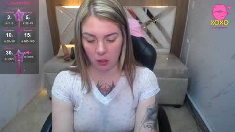 Snapshot of paula_b_ chatting on March 2026 01:03:01 PM Paula online show from March 2026 01:03:01 PM