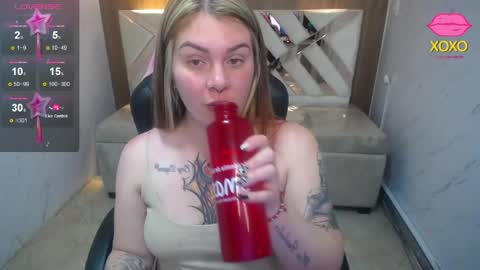 Snapshot of paula_b_ chatting on March 2026 12:54:01 PM Paula online show from March 2026 12:54:01 PM