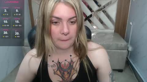 Snapshot of paula_b_ chatting on May 2026 12:44:02 PM Paula online show from May 2026 12:44:02 PM