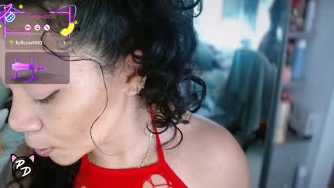 Snapshot of paula_daniela1 chatting on April 2026 11:10:02 PM Paula online show from April 2026 11:10:02 PM