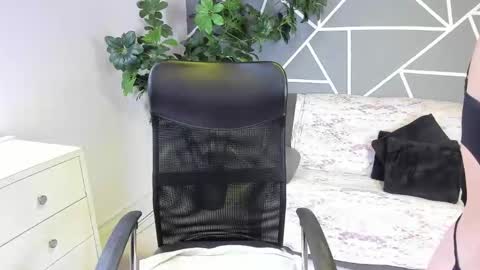 paula_miler1 online show from March 2026 02:55:01 PM