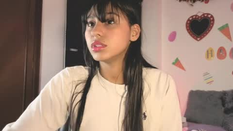 Paula  online show from March 2026 03:51:02 AM