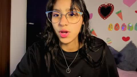 Paula  online show from April 2026 04:46:02 AM