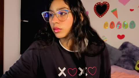 Paula  online show from April 2026 04:05:02 AM