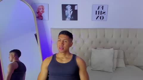 Snapshot of paulcreewx chatting on March 2025 02:56:02 PM paul online show from March 2025 02:56:02 PM