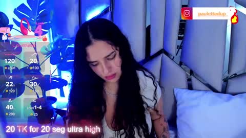 Snapshot of paulette_dupont_ chatting on September 2025 12:23:01 AM paulette_dupont_ online show from September 2025 12:23:01 AM