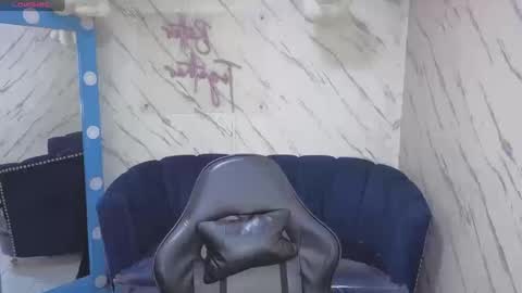 Live 800am 200pm COLOMBIAN HOUR online show from September 2025 01:01:01 PM