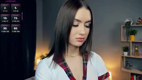 Eva online show from October 2025 07:15:01 PM