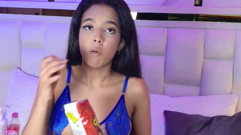 Paulina  online show from November 2025 08:08:02 PM