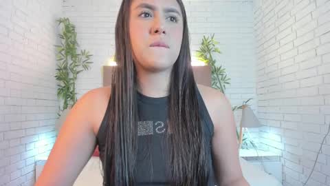 Snapshot of paulina_sweett chatting on February 2025 12:22:02 PM Paulina online show from February 2025 12:22:02 PM