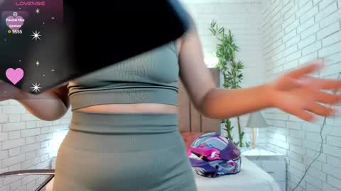 Snapshot of paulina_sweett chatting on March 2025 12:44:02 PM Paulina online show from March 2025 12:44:02 PM