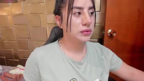Snapshot of paulinabelen21 chatting on April 2026 03:52:01 AM paulinabelen21 online show from April 2026 03:52:01 AM