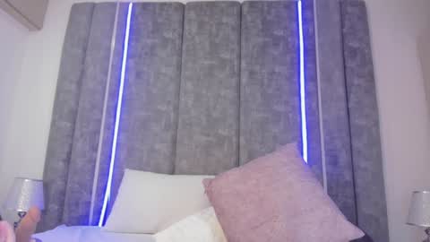 Paulina online show from December 2024 06:27:02 PM