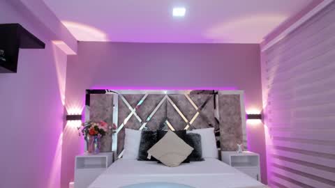 Paulina online show from February 2025 11:34:01 AM