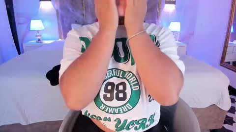 Paulina online show from November 2025 11:01:02 AM