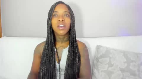 Snapshot of pauline_fox chatting on September 2025 01:07:02 AM Pauline online show from September 2025 01:07:02 AM