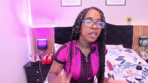 Pauline online show from April 2026 03:23:01 PM