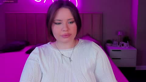 Snapshot of pauline_moore chatting on April 2026 09:44:01 AM Erica online show from April 2026 09:44:01 AM