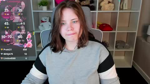 Snapshot of pauline_moore chatting on April 2026 01:41:02 PM Erica online show from April 2026 01:41:02 PM