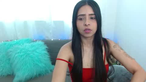 Paulina online show from December 2025 04:15:01 PM