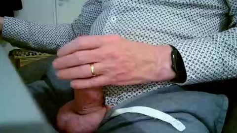 Paul online show from December 2025 06:47:01 PM