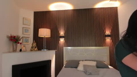 Snapshot of paulyss chatting on April 2026 11:37:02 AM Paulys online show from April 2026 11:37:02 AM