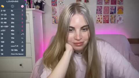 Allisses online show from October 2025 06:33:01 AM