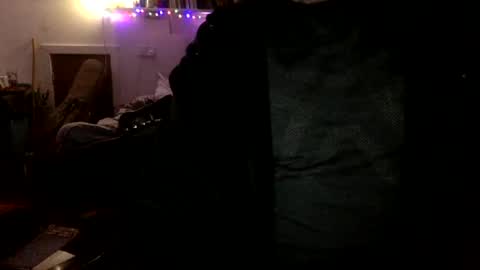 Snapshot of pea23 chatting on January 2025 09:39:01 PM pea23 online show from January 2025 09:39:01 PM