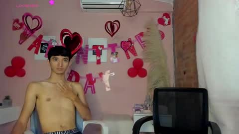 peach tyron online show from February 2025 05:07:01 PM