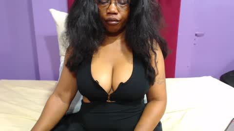 Snapshot of peachassxx chatting on June 2026 05:31:02 AM peachy online show from June 2026 05:31:02 AM